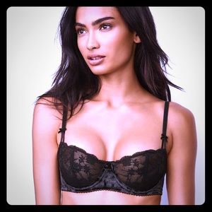 VICTORIA SECRET BRA SIZE 32DDD